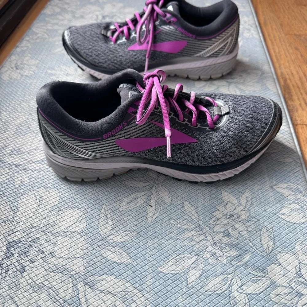 Brooks Ghost 10 Women's Grey Purple Lace-up Athletic Running Shoes - Size 7.5 - Picture 8 of 9